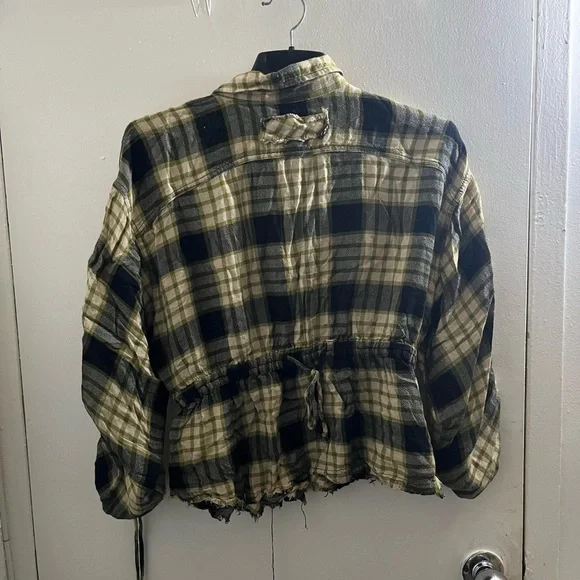 We the free flannel cabin core Women's shirt - Picture 2 of 6